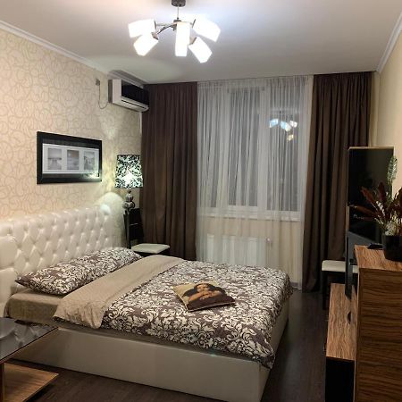 1-Ком Квартира На 18 Этаже Позняки Ул. Урловская 23-А كييف المظهر الخارجي الصورة